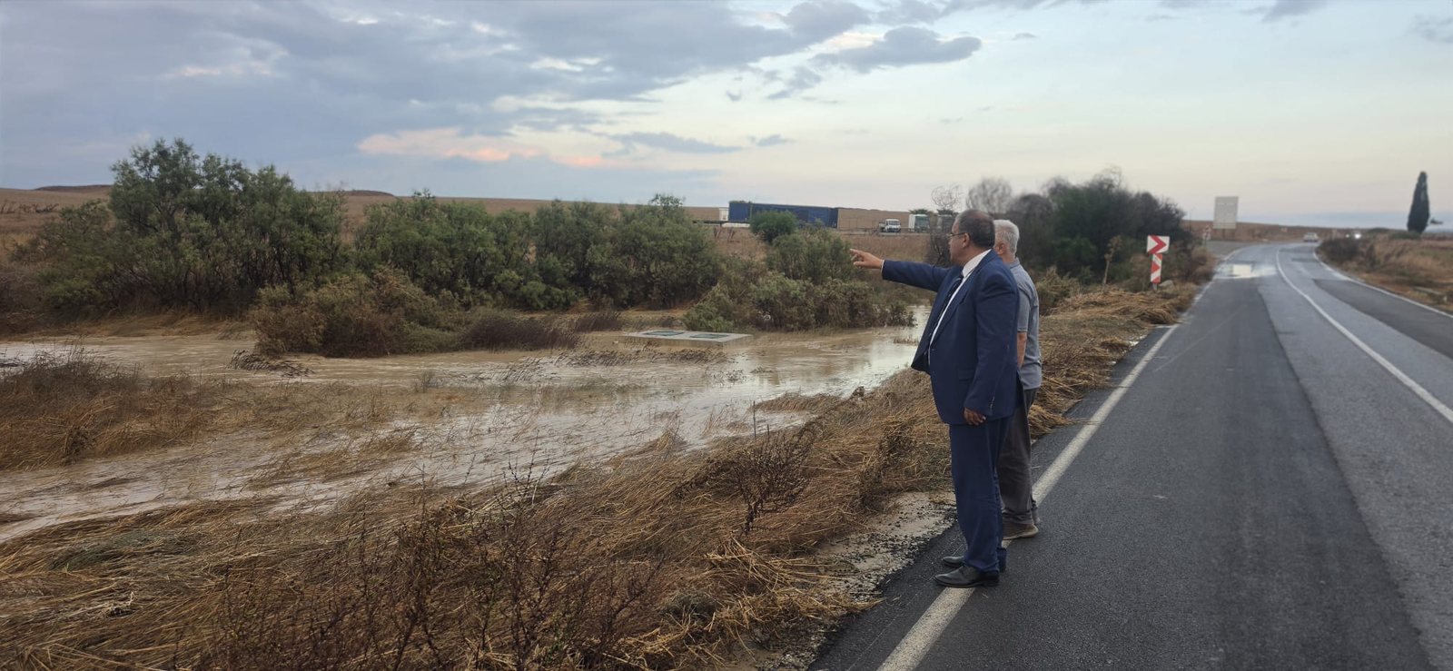 Bakan Sucuoğlu, Yılmazköy-Kılıçaslan yol güzergahında inceleme yaptı — 2. fotoğraf