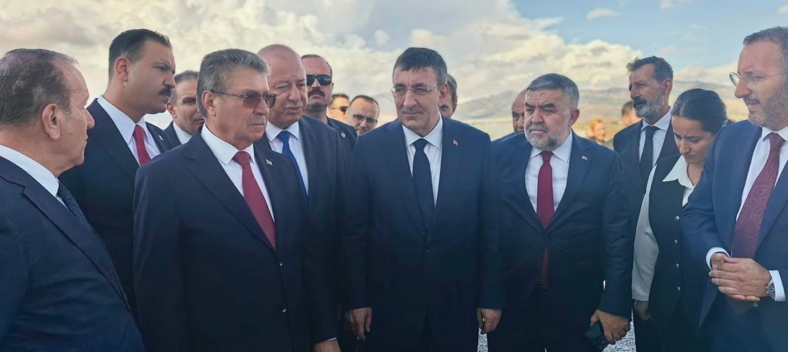 Üstel ve Yılmaz, Yeni Lefkoşa Hastanesi inşaatını inceledi — 2. fotoğraf